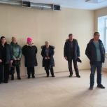 Сергей Никонов провел родительское собрание на строительной площадке школы №4 Кушвинского городского округа