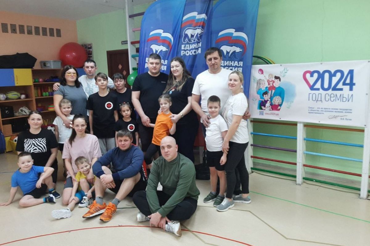 Партийцы Красноярского края проводят мероприятия и встречи с жителями многоквартирных домов