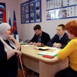 Анатолий Еремин провел прием граждан по личным вопросам в Еткульском районе
