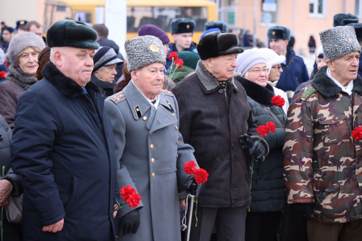 В Рязани возложили цветы в честь 81-й годовщины Победы в Сталинградской  битве