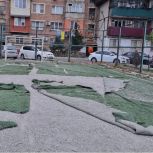 Благодаря усилиям депутатов от «Единой России» отремонтируют спортивную площадку во дворе дома по улице М. Гаджиева