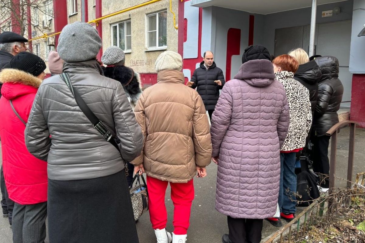 Встречи с жителями, сбор предложений, благоустройство территорий: в  Первомайском районе донской столицы реализуется партпроект «Единой России»  «Жители МКД»