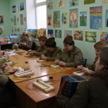 В ЛНР «Единая Россия» запустила изготовление тактических браслетов для участников СВО