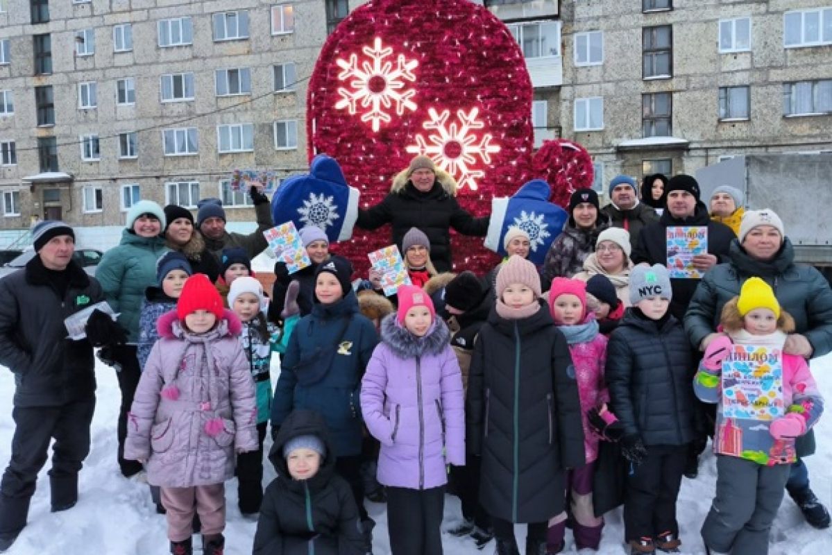 Сергей Никонов принял участие в семейном празднике «День волшебной варежки»