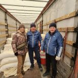 Московские единороссы отправили очередной конвой с гуманитарной помощью в зону СВО