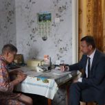 Михаил Струк провёл приём граждан в Среднеахтубинском районе