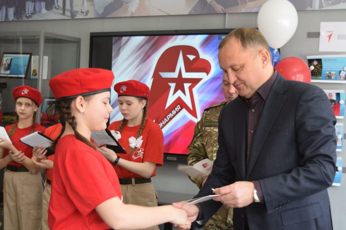 В Вятском многопрофильном лицее города Вятские Поляны состоялось  торжественное посвящение в юнармейцы