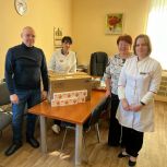 Волонтерский центр «Единой России» передал витамины в поликлинику №4 на Кукковке