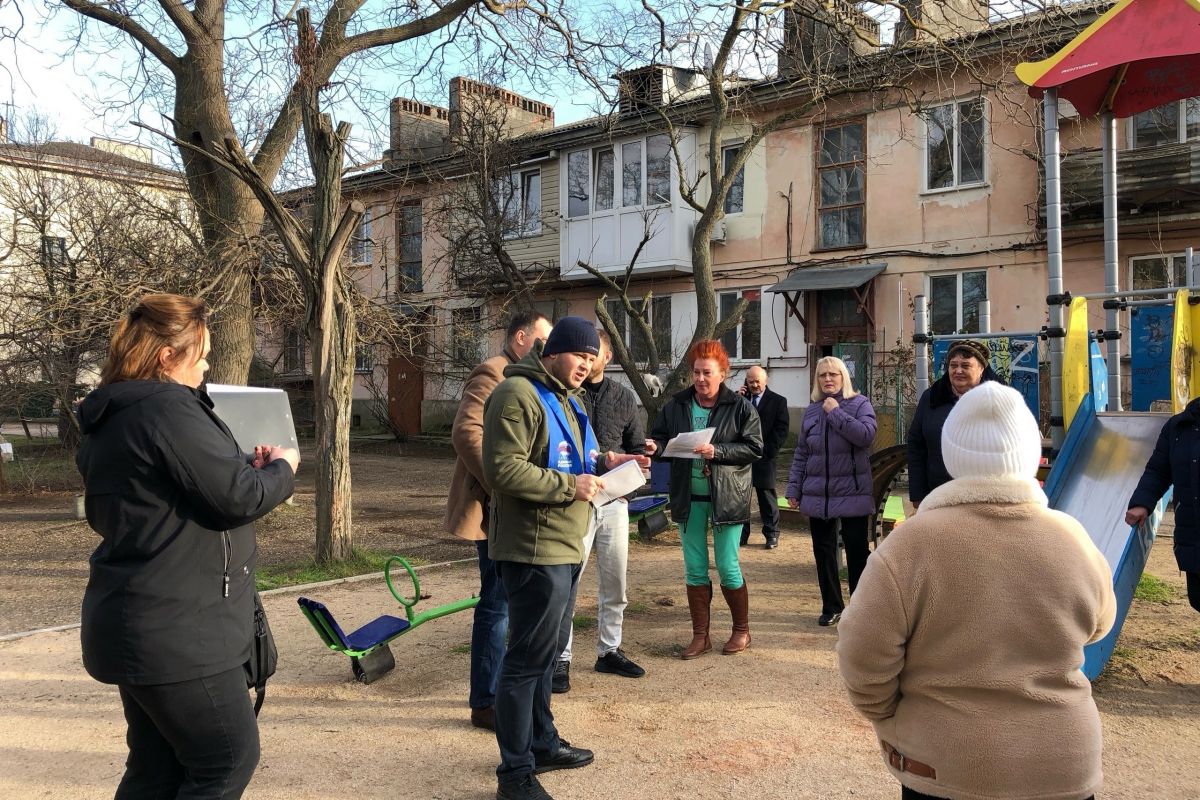 Партийцы провели рабочие встречи в Ленинском районе в рамках партпроекта  «Жители МКД»