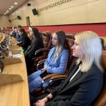 Иркутские студентки, участвующие в проекте «Моя наставница», ознакомились с работой региональных органов власти