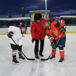 При поддержке «Единой России» в Ульяновской области открыли новый хоккейный корт