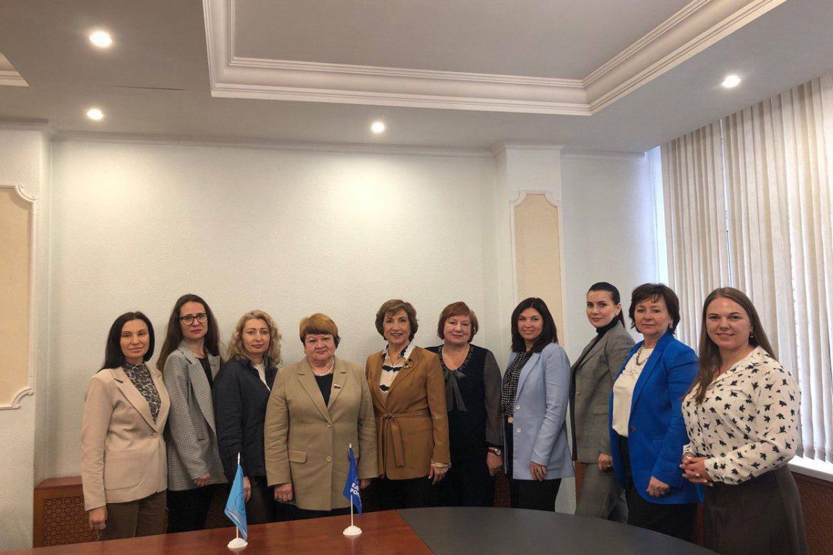 Представители «Женского движения Единой России» встретились с активами деловых сообществ