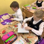 В Кирове продолжается серия мастер-классов по изготовлению открыток к 23 февраля