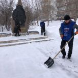 Активисты «Единой России» проводят субботники на территории монументов воинской славы