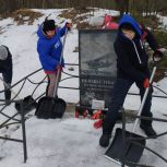 В Клинцовском районе активисты местного отделения партии провели акцию «Чистый обелиск»