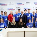Юрий Зиновьев встретился с молодогвардейцами в рамках их нового проекта «Политика в деталях»
