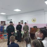 Колымские партийцы в преддверии Дня Защитника Отечества навещают семьи военнослужащих и организую встречи с участниками СВО