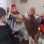 Дзержинские школьники побывали в закулисье Театра кукол