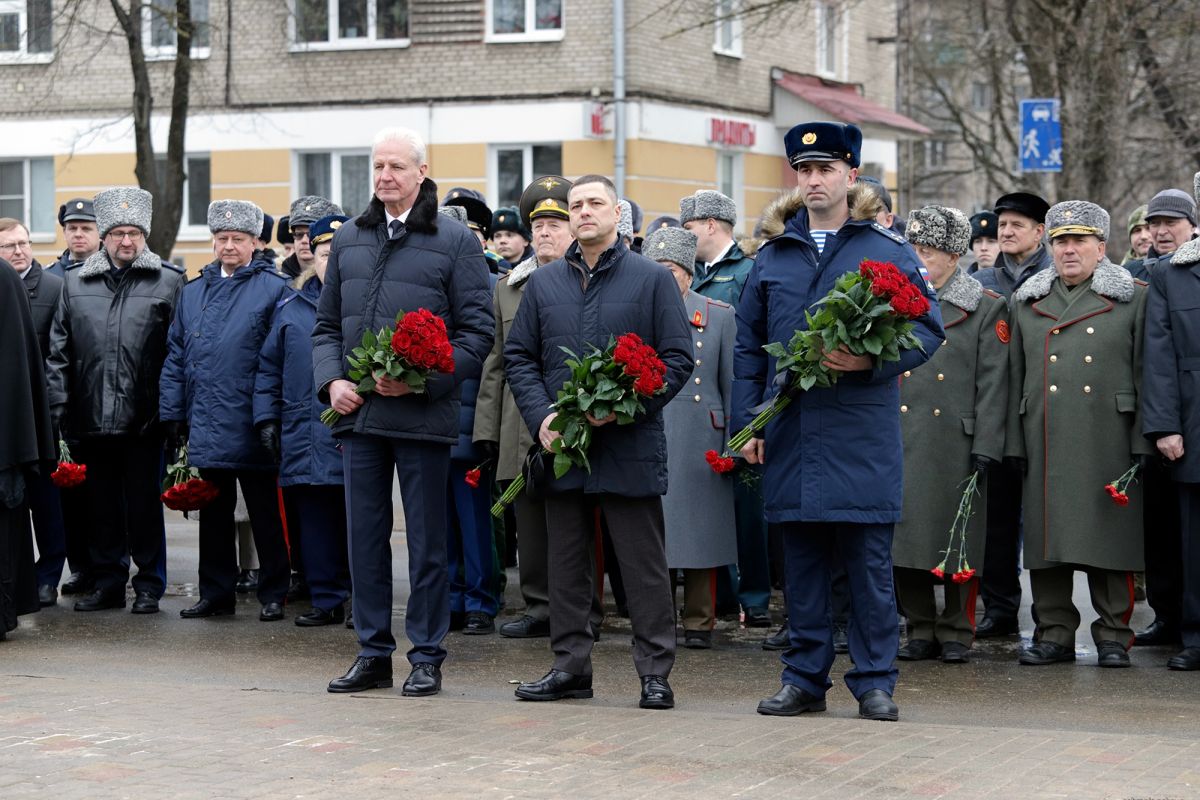 Память погибших защитников Отечества почтили в Пскове