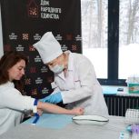 В Нижнем Новгороде и Санкт-Петербурге при поддержке «Женского движения Единой России» состоялись акции по сдаче крови