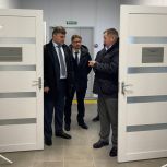 Депутат «Единой России» Сергей Ярошенко провел мониторинг нового ФАПа в Кагальницком районе