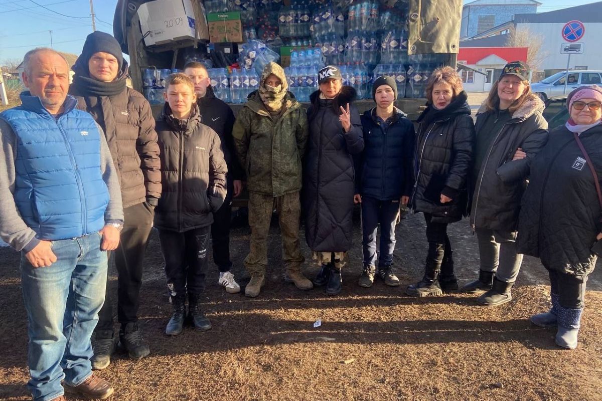 Генераторы, окопные свечи, продукты: «Единая Россия» отправила помощь бойцам в зоне СВО