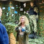 Алексей Ситников посетил волонтерский штаб «Свои» в Новом Уренгое
