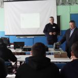 Николай Панков посетил Дергачевский агропромышленный лицей после обращения студентов и педагогов