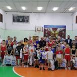 В ХМАО единороссы организовали для детей встречу с призёром Олимпийских игр и участником СВО