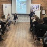 В общественном пространстве «СреДА!» презентовали проект «Петербургские семьи», приуроченный к Году семьи