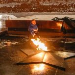 В преддверии Дня защитника Отечества в Москве провели профилактику Вечного огня