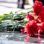 Партийцы почтили память россиян, исполнявших военный долг за пределами Отечества