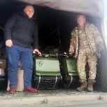 Парк техники кировских бойцов пополнился двумя мотосанями