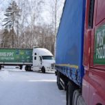 Автомобили, мотоциклы, медикаменты, продовольствие: «Единая Россия» передала помощь за «ленточку»