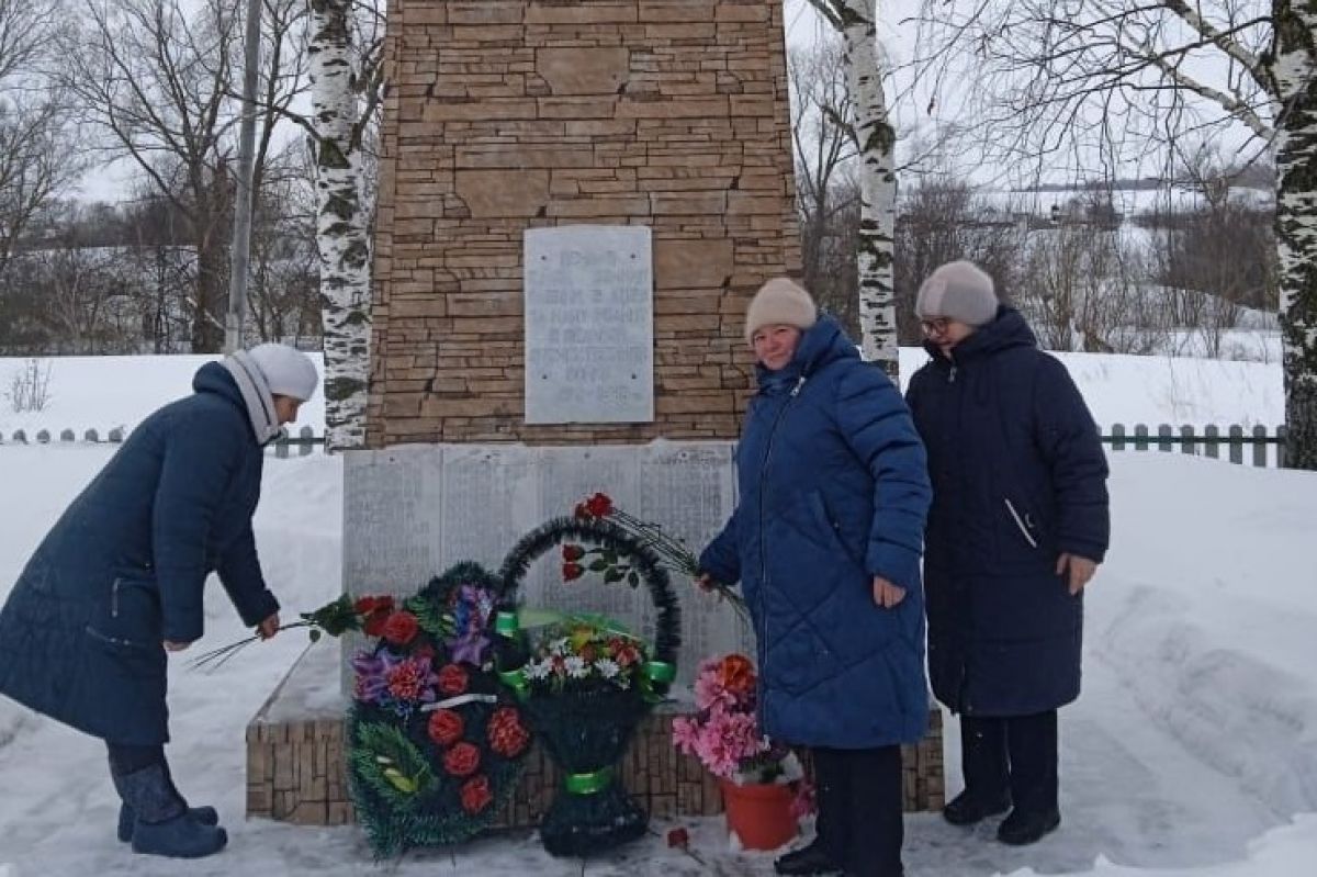 В Торбеевском районе почтили память защитников Отечества