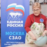 На северо-западе Москвы активисты испекли сладости для участников СВО