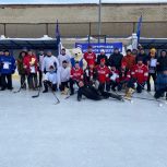 Жители МКД в Коркино провели турнир по хоккею на валенках