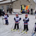 В Алтайском крае при поддержке «Единой России» прошла детская гонка «Лыжня здоровья»