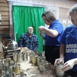 Атнинские молодогвардейцы изготовили окопные свечи для участников СВО