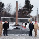 Сергей Никонов почтил память героев Сталинграда