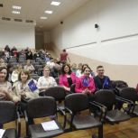 Депутат Каслинского районного Собрания провела встречу с родительским сообществом и жителями МКД
