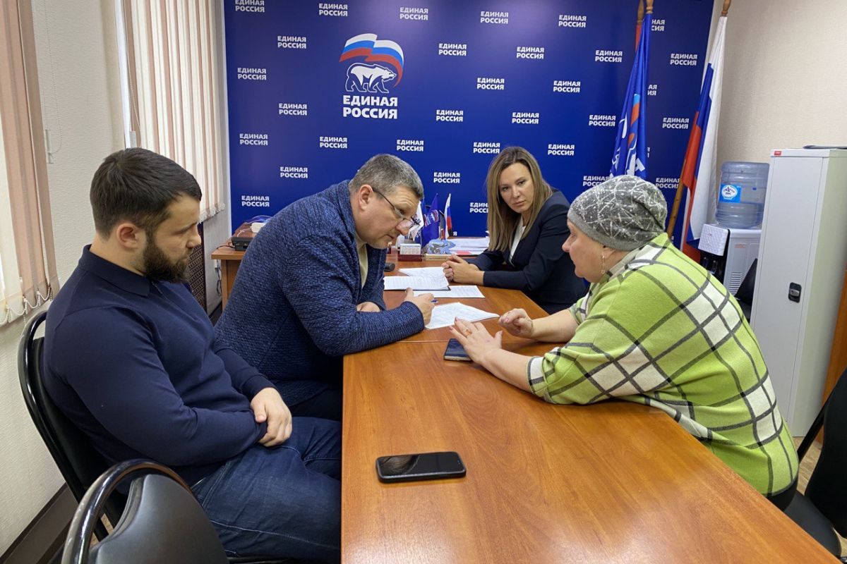 Прием по вопросам социальной поддержки провел в Серпухове депутат  городского Совета Андрей Тихонов