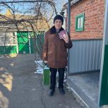 Депутат «Единой России» Анна Касьяненко передала юбилейную медаль в честь 80-летия Победы ветерану Великой Отечественной войны и Ветерану труда Виктору Герасимовичу Корнееву