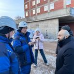 В Альметьевске партдесант оценил ход строительства перинатального центра
