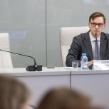 Депутаты краевого парламента обсудили вопросы функционирования службы родовспоможения в крае