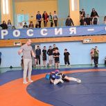 23 февраля в МБУС ФОК «Лидер» проходил чемпионат Локомотивного городского округа по смешанному боевому единоборству (ММА), посвященный Дню защитника Отечества