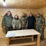 Единороссы сопроводили и передали дагестанским военнослужащим гуманитарную помощь и письма от особенных детей