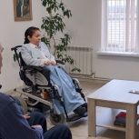 В рамках реализации федерального партийного проекта «Единая страна – доступная среда» единороссы провели выезд на железнодорожную станцию г. Назрань