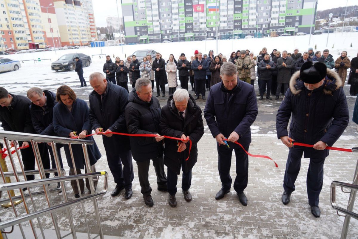 Новый корпус лицея № 2 в Брянске открыли по народной программе «Единой России»