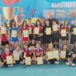 Петровские волейболистки стали чемпионами межрайонных соревнований